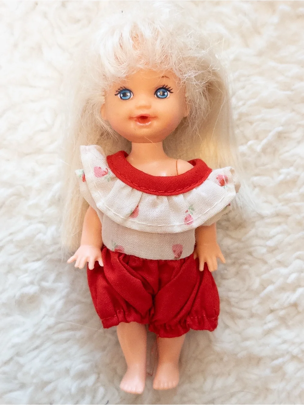 Vintage 1997 Mattel Eatin’ Fun Kelly Doll Barbie Little Sister Red Outfit